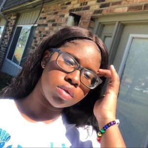 Meet your Posher, Tania